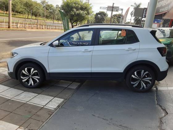 VOLKSWAGEN T-CROSS 1.0 200 TSI TOTAL FLEX AUTOMÁTICO VOLKSWAGEN T-CROSS 1.0 200 TSI TOTAL FLEX AUTOMÁTICO